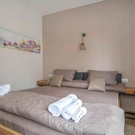 Elegant & Stylish 2 Bedroom Top Central Apartment Sofia Extérieur photo