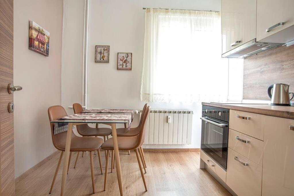 Elegant & Stylish 2 Bedroom Top Central Apartment Sofia Extérieur photo
